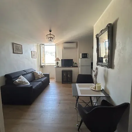 Apartment Grand Entierement Renove Hyper Et Calme *